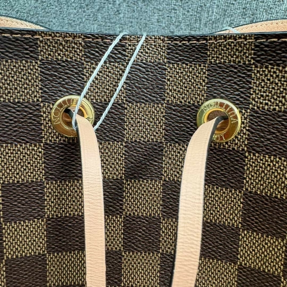 100% Authentic Louis Vuitton Neonoe Brown Damier Ebene Canvas Shoulder Bag - Picture 4 of 15